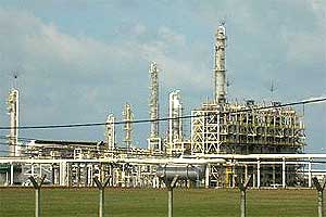 petronas petrol oil facility in terengganu kerteh 141108 01