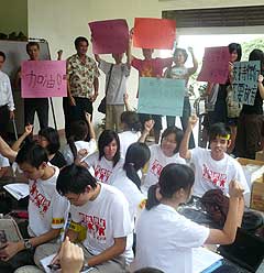 new era college protest 131108 05