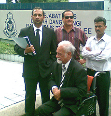 karpal zaki azmi dang wangi police report 121108