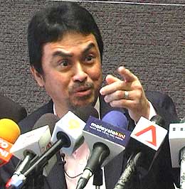 abdul razak baginda pc 201108 04