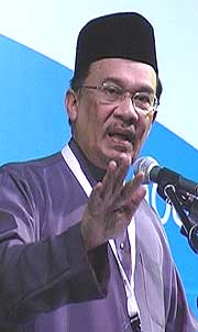 anwar ibrahim pkr national congress 291108 04