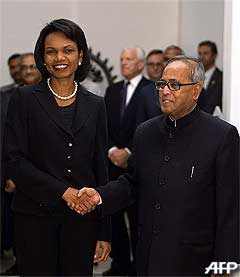 condolezza rice visit pakistan after mumbai terror attack 041208 03