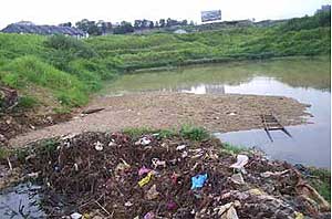 taman garing 011208 retention pond
