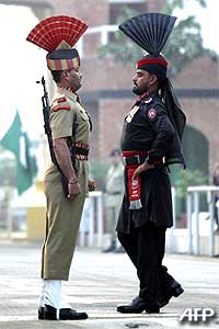 condolezza rice visit mumbai india after terror attack 031208 02