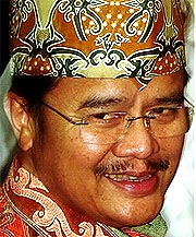 kalimantan borneo story 091208 augustine teras narang