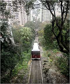 hong kong apartments on hillslope 161208