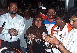 hindraf pas forum anti-isa 131208 pigeons