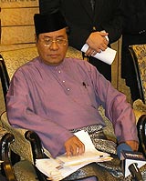 khalid ibrahim pkr leaders pc in parliament 101208 01