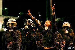 athen riots violence 111208 0