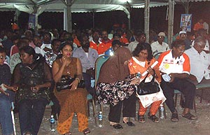 hindraf pas forum anti-isa 131208 crowd