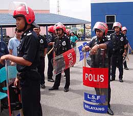 jerit ride for change rawang police station standoff 161208 02