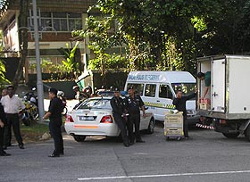 jerit ride for change parliament police blockade 181208 01