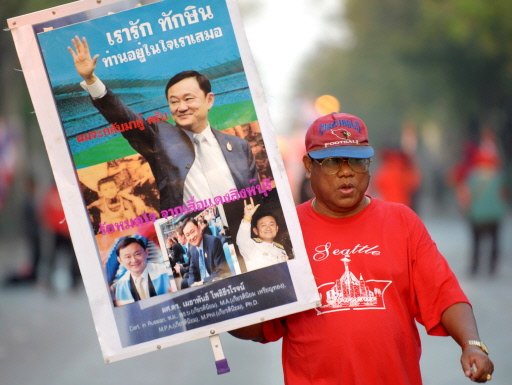 thai pro-Thaksin protesters more red shirts