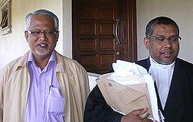 mahfuz omar utusan malaysia lawsuit 231208 02