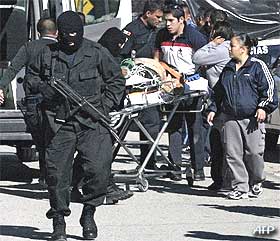 mexican army crackdown after soldier beheading by gang wars 231208 03