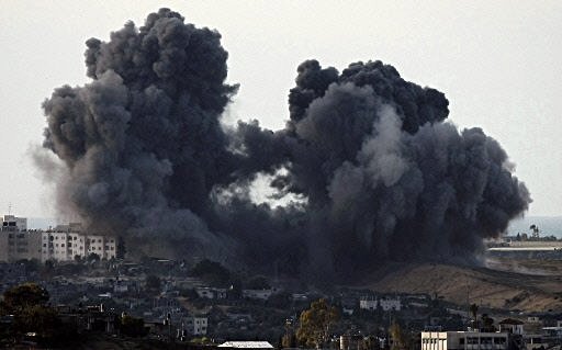 israel air strikes against hamas gaza strip palestine