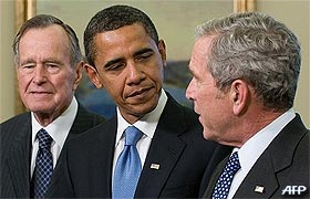 obama and former american president meeting in white house 080109 02