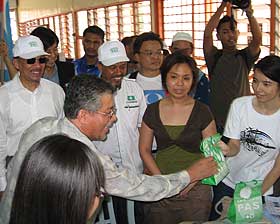 kt by election 070109 anwar at mca bilik gerakan