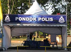 police force in kuala terengganu by election 070109 03