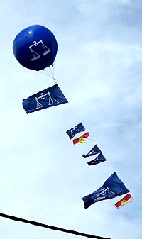 kuala terengganu by election 080109 bn balloon