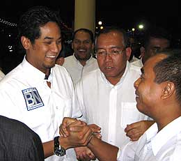 kuala terengganu by election bn launching machinery 050109 khairy