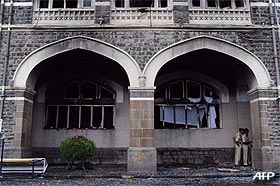 mumbai terror attack phone in attackers 080109 02