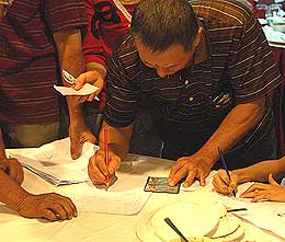 kuala terengganu by election vote buying in hotel 160109 04