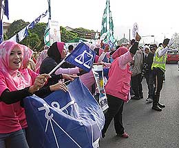 kuala terengganu by election voting day 170109 puteri umno 03