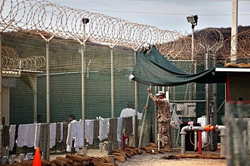 Obama closes Guantanamo Bay