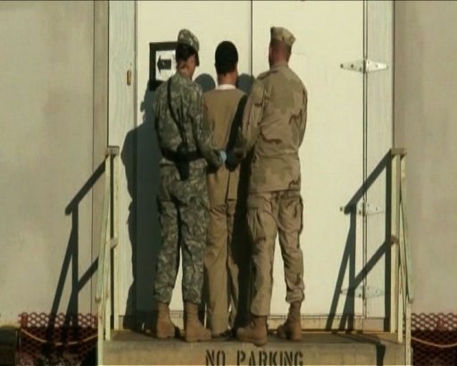 Obama closes Guantanamo Bay