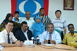 pkr bandar tun razak division pc on cow issue 230109 press conference