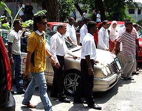 a kugan detention death funeral ummc to puchong 280109 07
