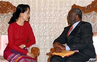 aung san suu kyi burma 010209 01