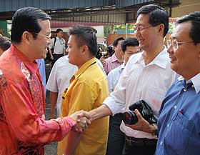 ong tee keat visit sos damansara school 010209 08