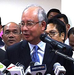 najib announce new bn perak state govt 040209 03