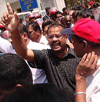 a kugan detention death funeral ummc to puchong 280109 s manikavasagam