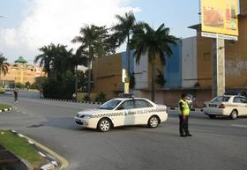 pakatan ipoh rally 080209 police block