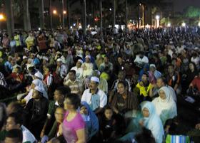 pakatan ipoh rally 080209 crowd 01