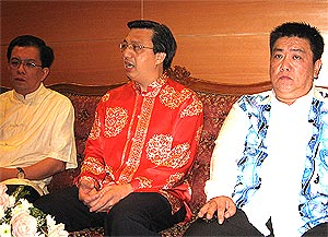 mca liew tiong lai and mca patron chinese new year 090209 02