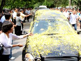 sim mow yu funeral 100209 04