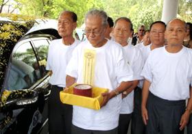 sim mow yu funeral 100209 05