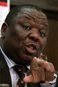 morgan tsvangirai zimbabwe pm 110209 01