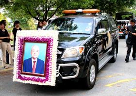sim mow yu funeral 100209 02