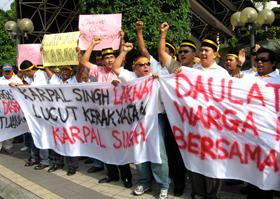 umno youth demonstration against karpal singh 100209 01