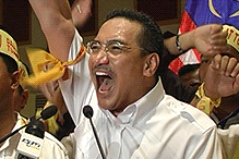 hishammuddin hussien and umno bn youth pwtc support sultan rule 200209