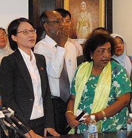 elizabeth wong press conference on her offer of resignation from selangor exco post 170209 03