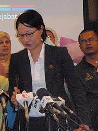 elizabeth wong press conference on her offer of resignation from selangor exco post 170209 01