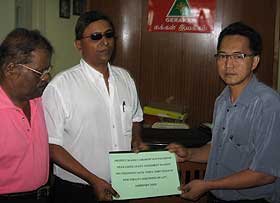 mic youth penang gerakan protest memo 240209 02