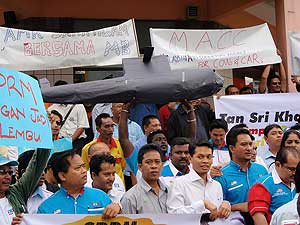 pkr youth shah alam anti macc cow protest  250209 05