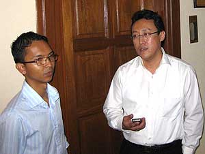 zambry lawyer serve court order 040309 faizul hilmy 02